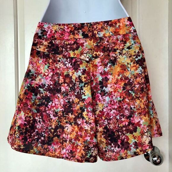 NWOT Bebe Floral High Waisted Easy Shorts - Picture 7 of 13